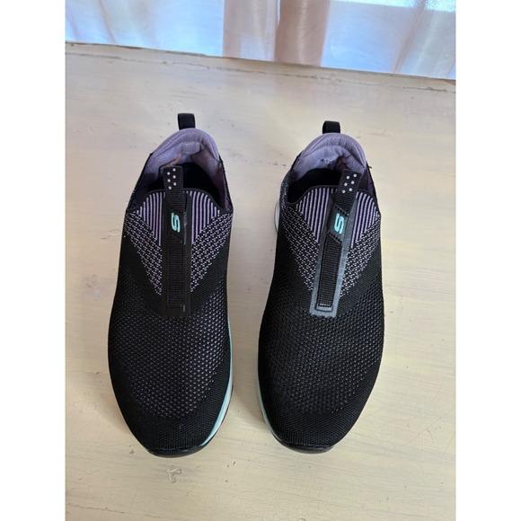 Skechers Arch Fit Women's Size 7.5 Slip-On Sneakers with Goodyear Rubber Soles ( - Picture 1 of 6